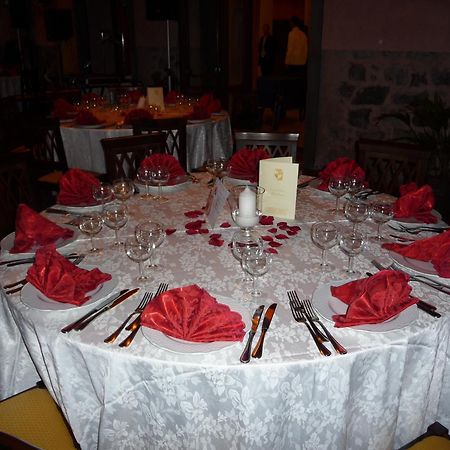 Agriturismo Biologico Corte Aragonese Santa Maria di Licodia Dış mekan fotoğraf