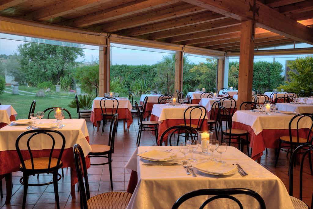 Agriturismo Biologico Corte Aragonese Santa Maria di Licodia Dış mekan fotoğraf