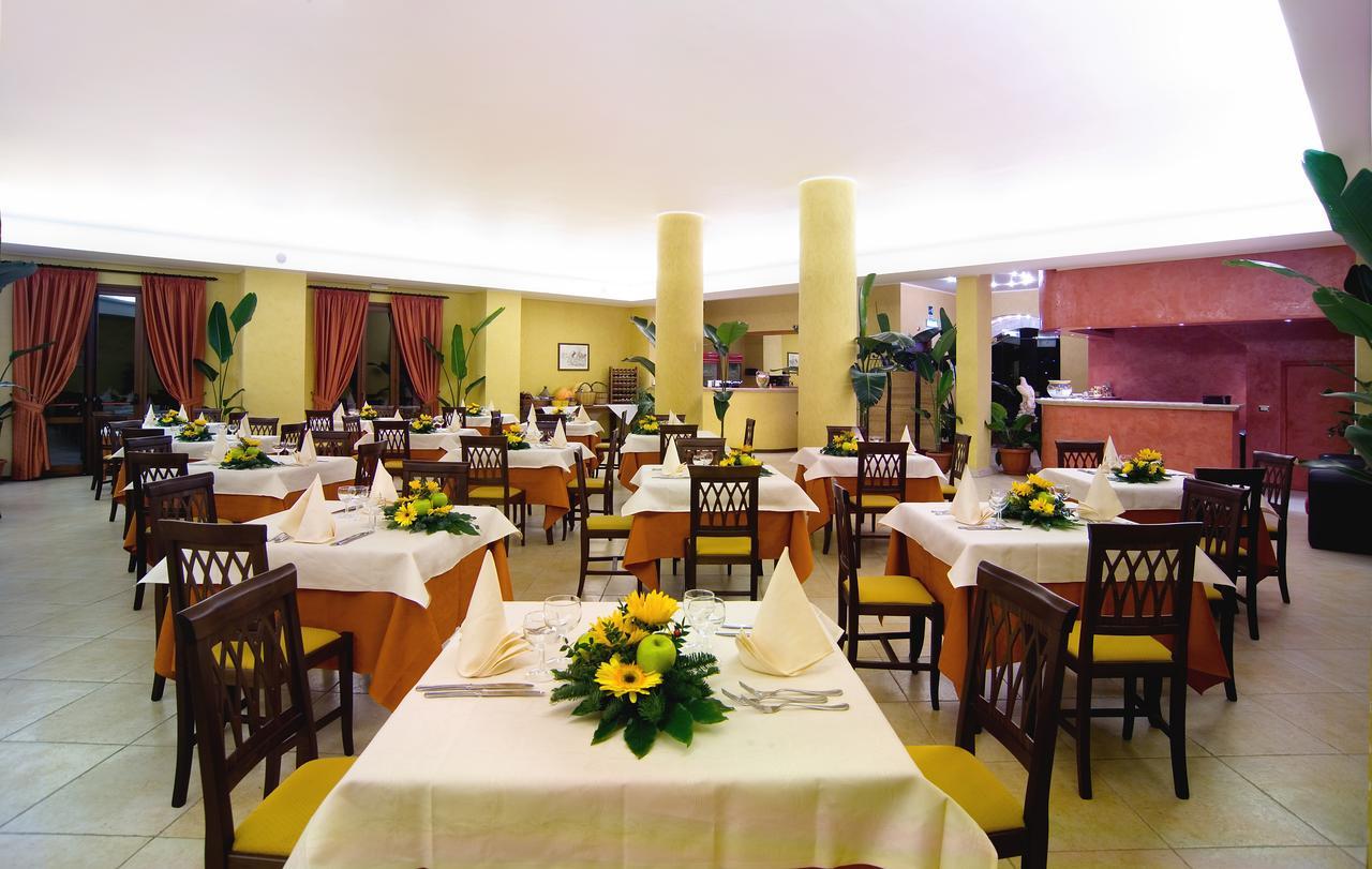 Agriturismo Biologico Corte Aragonese Santa Maria di Licodia Dış mekan fotoğraf