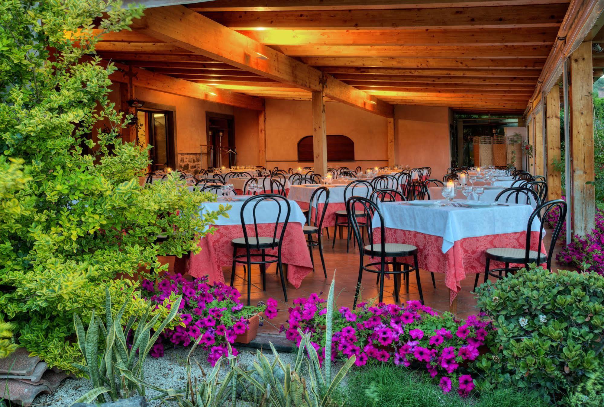 Agriturismo Biologico Corte Aragonese Santa Maria di Licodia Dış mekan fotoğraf
