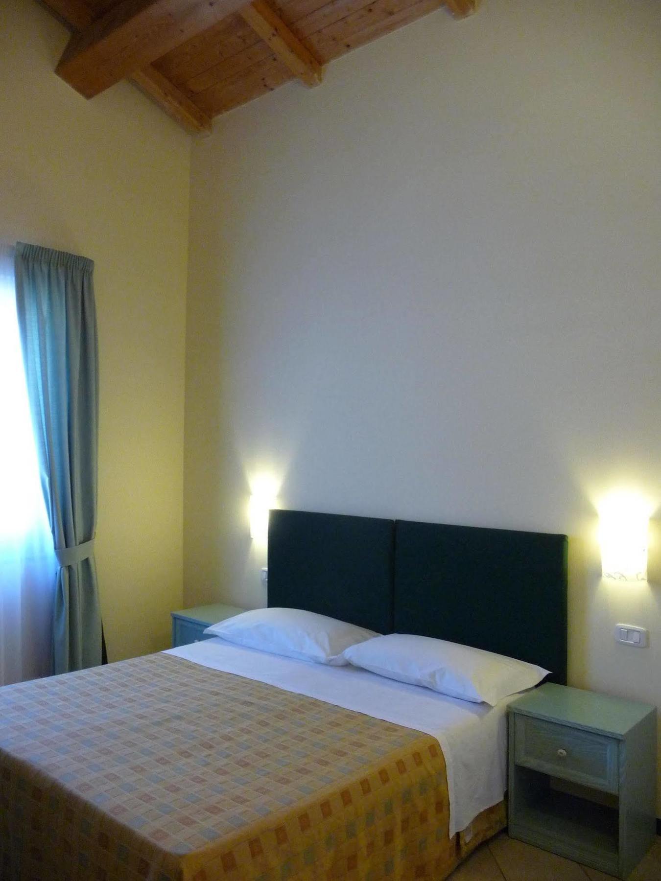 Agriturismo Biologico Corte Aragonese Santa Maria di Licodia Dış mekan fotoğraf