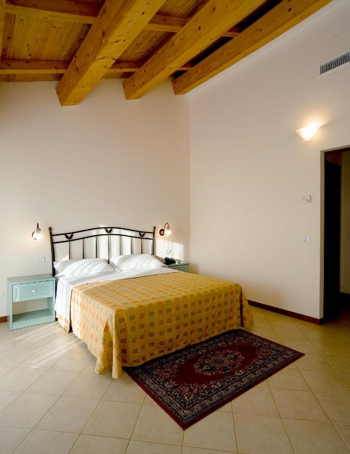 Agriturismo Biologico Corte Aragonese Santa Maria di Licodia Oda fotoğraf